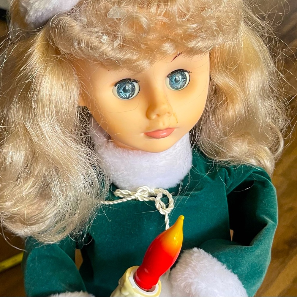 Christmas Traditions Vintage 90s Doll Animated Light Caroler Motionette 24"